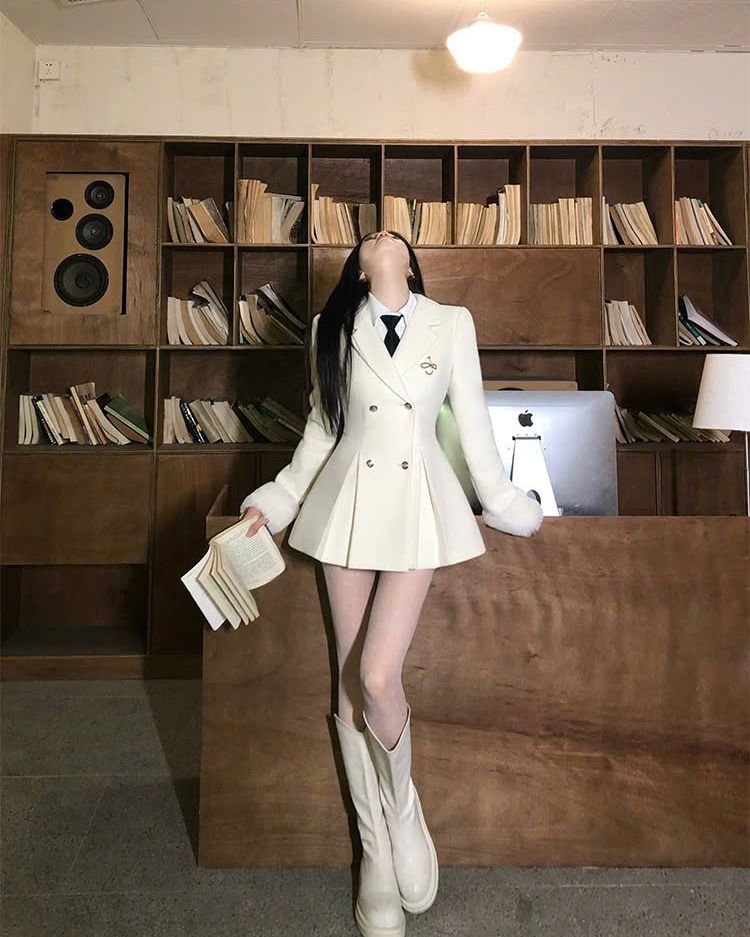 Women's Blazer Guide: Elevate Your Style with Confidence